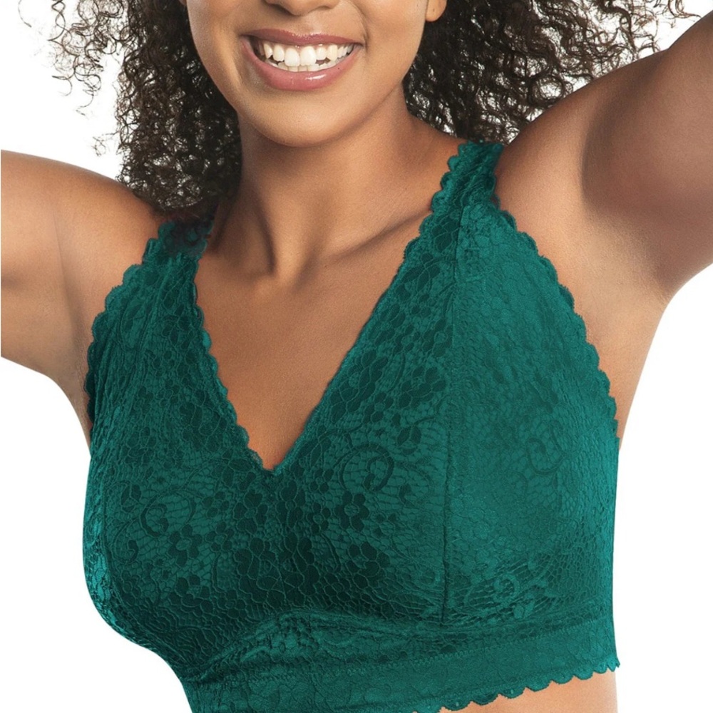 Chic Lace Bralette in Deep Green